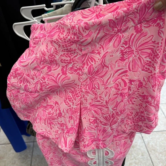 Lilly Pulitzer foxy llama set of top and shorts - Picture 3 of 5
